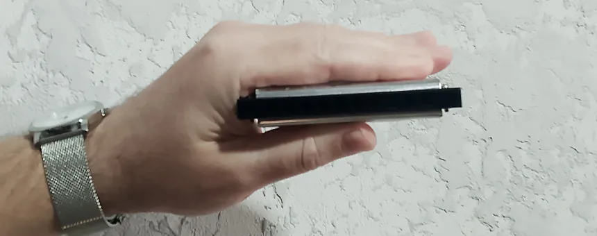 Как держать губную гармошку, правильный хват.